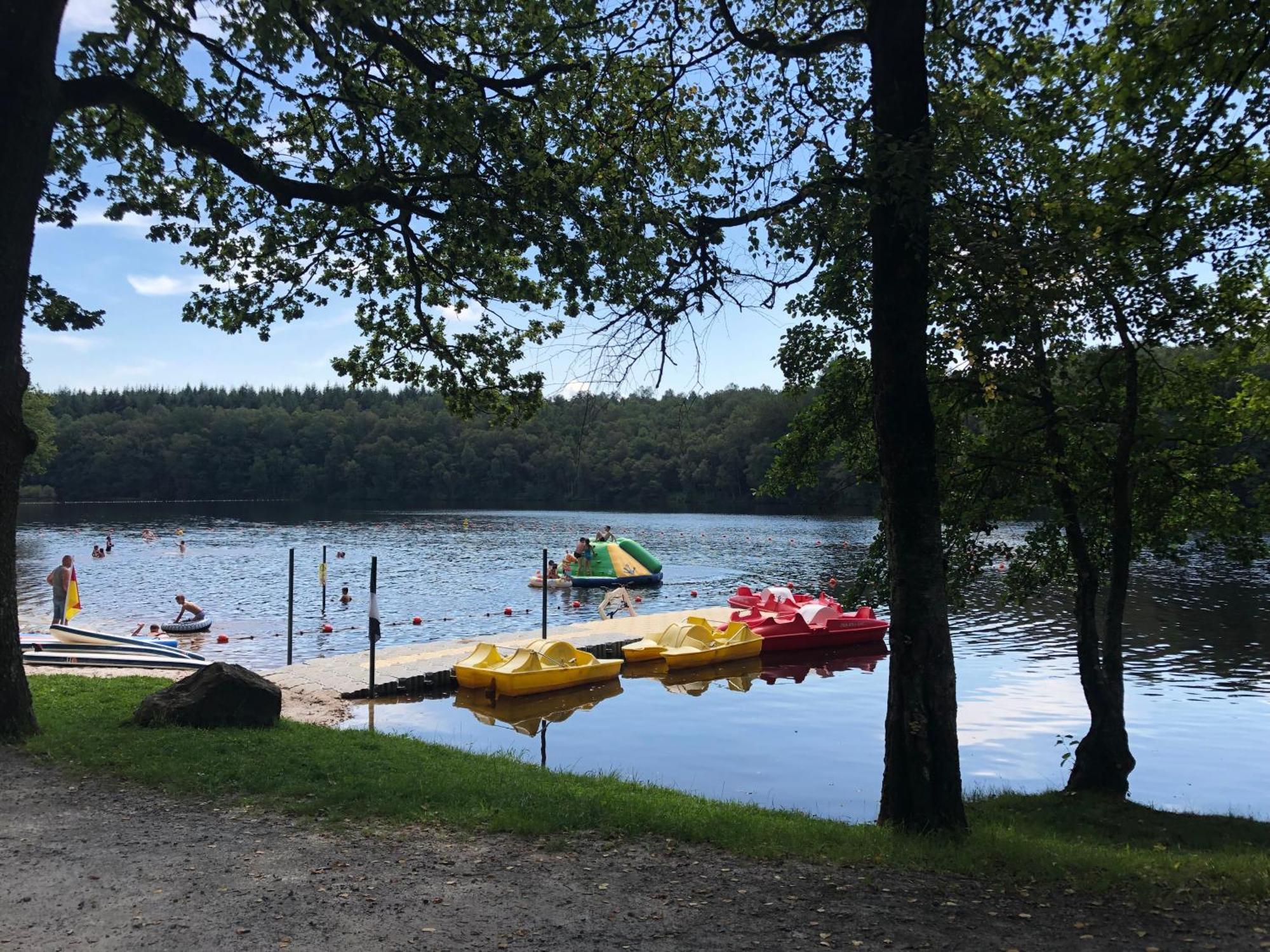 Cottage Chaleureux Dans Domaine Prive Signy-le-Petit Zewnętrze zdjęcie