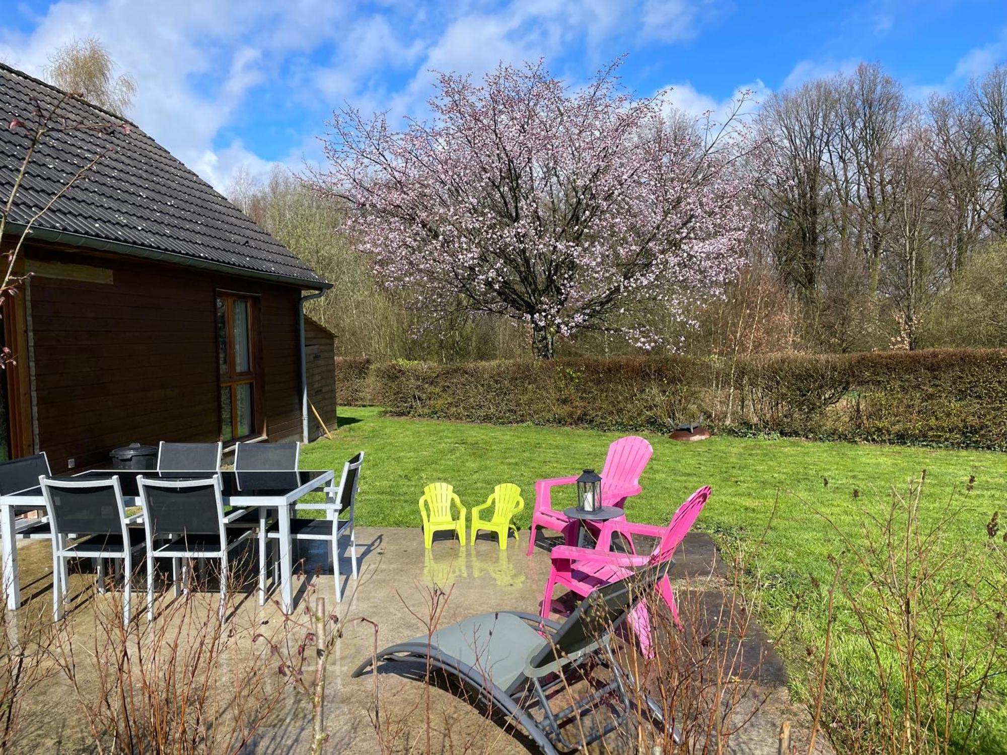 Cottage Chaleureux Dans Domaine Prive Signy-le-Petit Zewnętrze zdjęcie